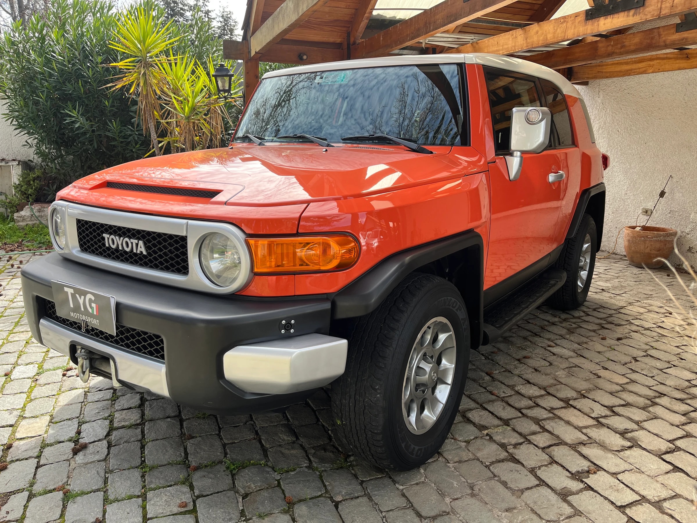 TOYOTA FJ Cruiser - 3