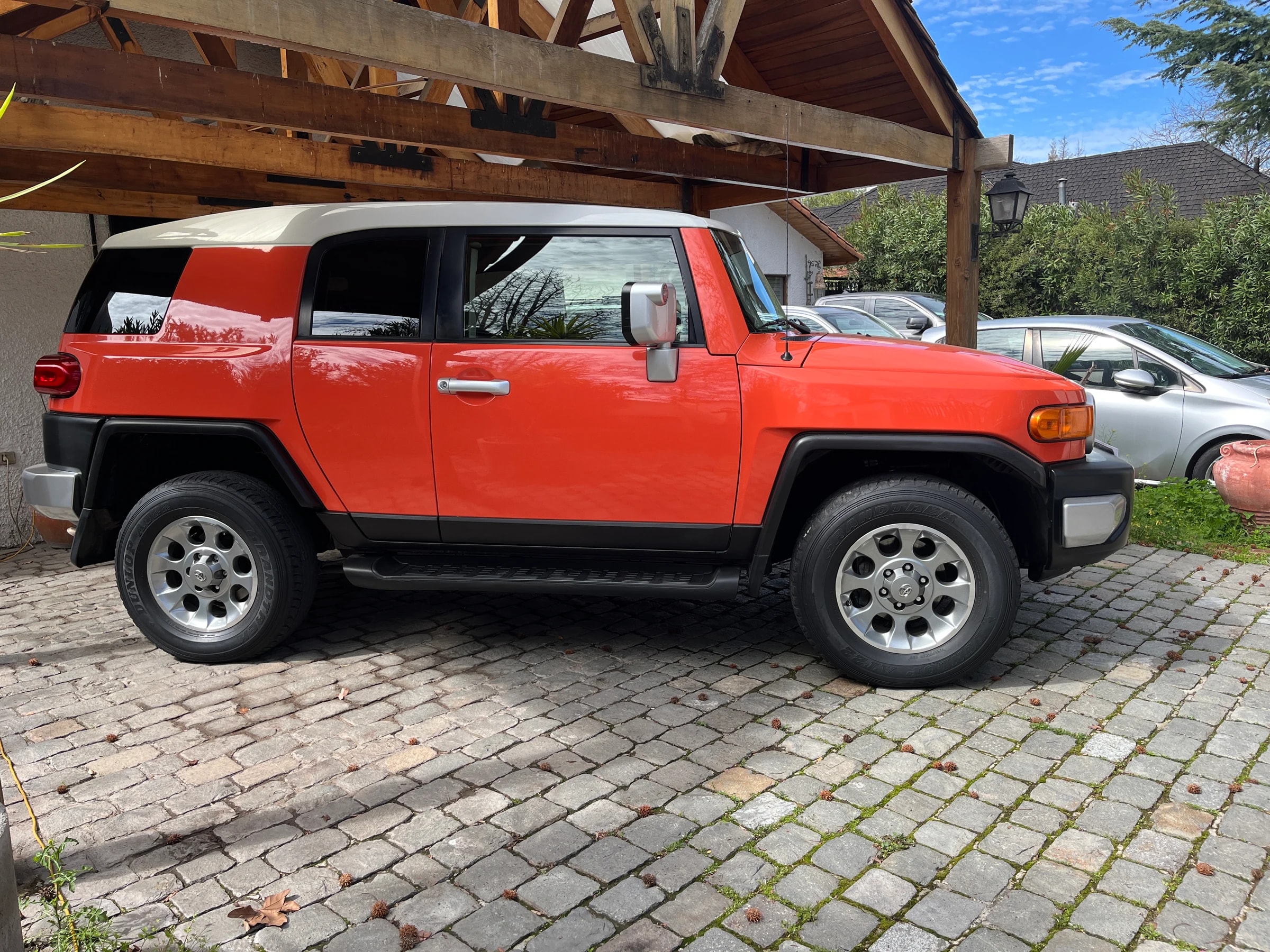 TOYOTA FJ Cruiser - 4