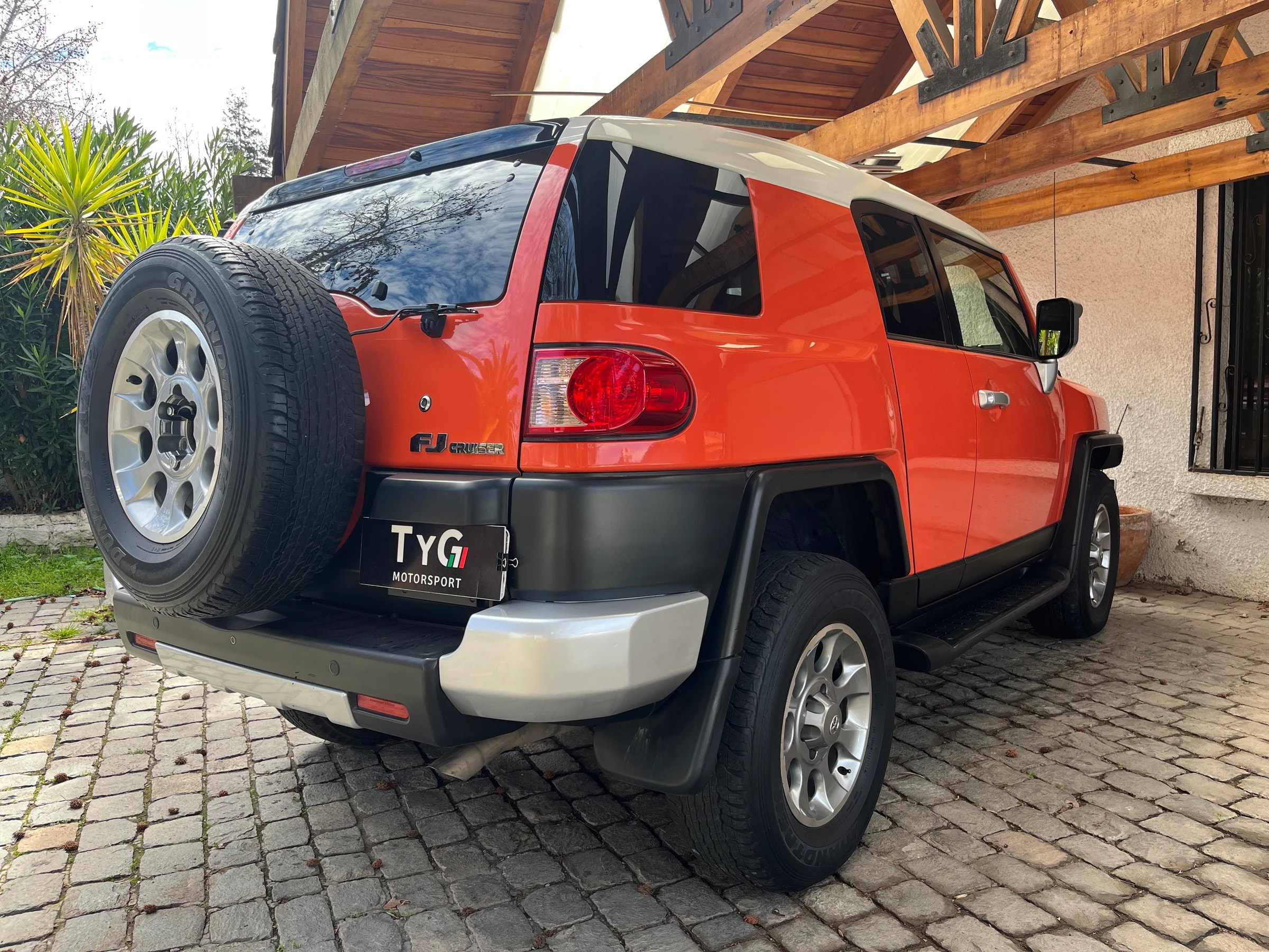 TOYOTA FJ Cruiser - 6