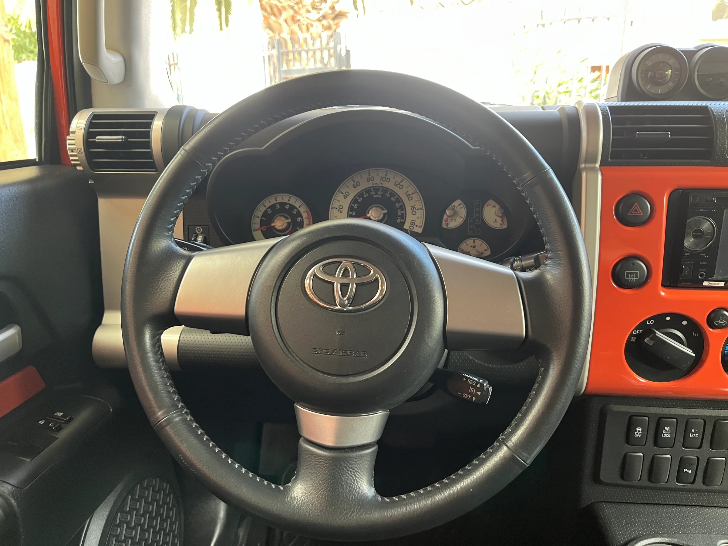 TOYOTA FJ Cruiser - 14
